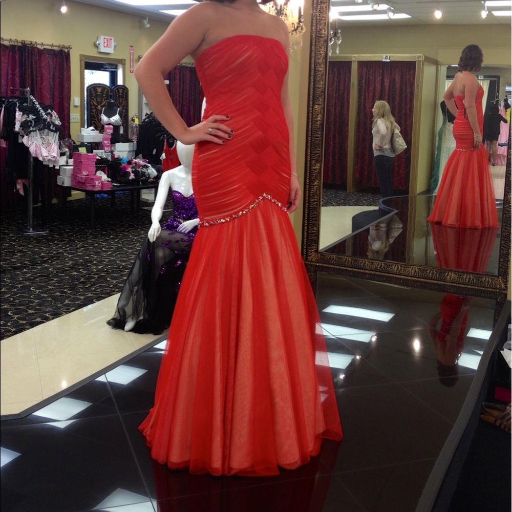 Red La Femme Prom / Pageant Dress